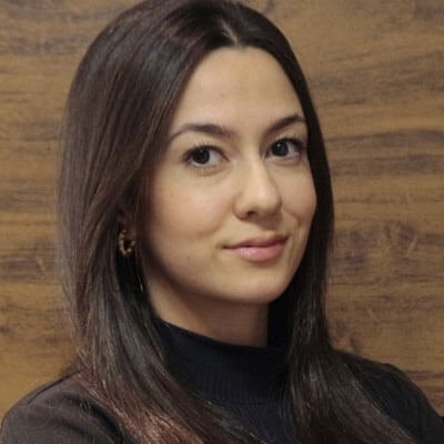 Mulher com cabelo longo